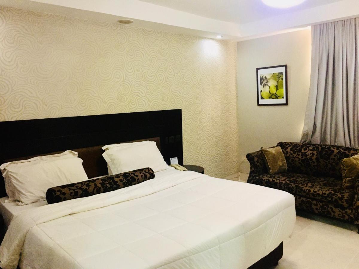 BW Starfire Hotel Ikeja Exterior photo